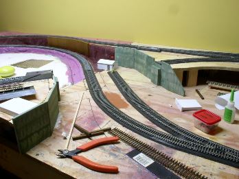 mouth of apogee canyon with track